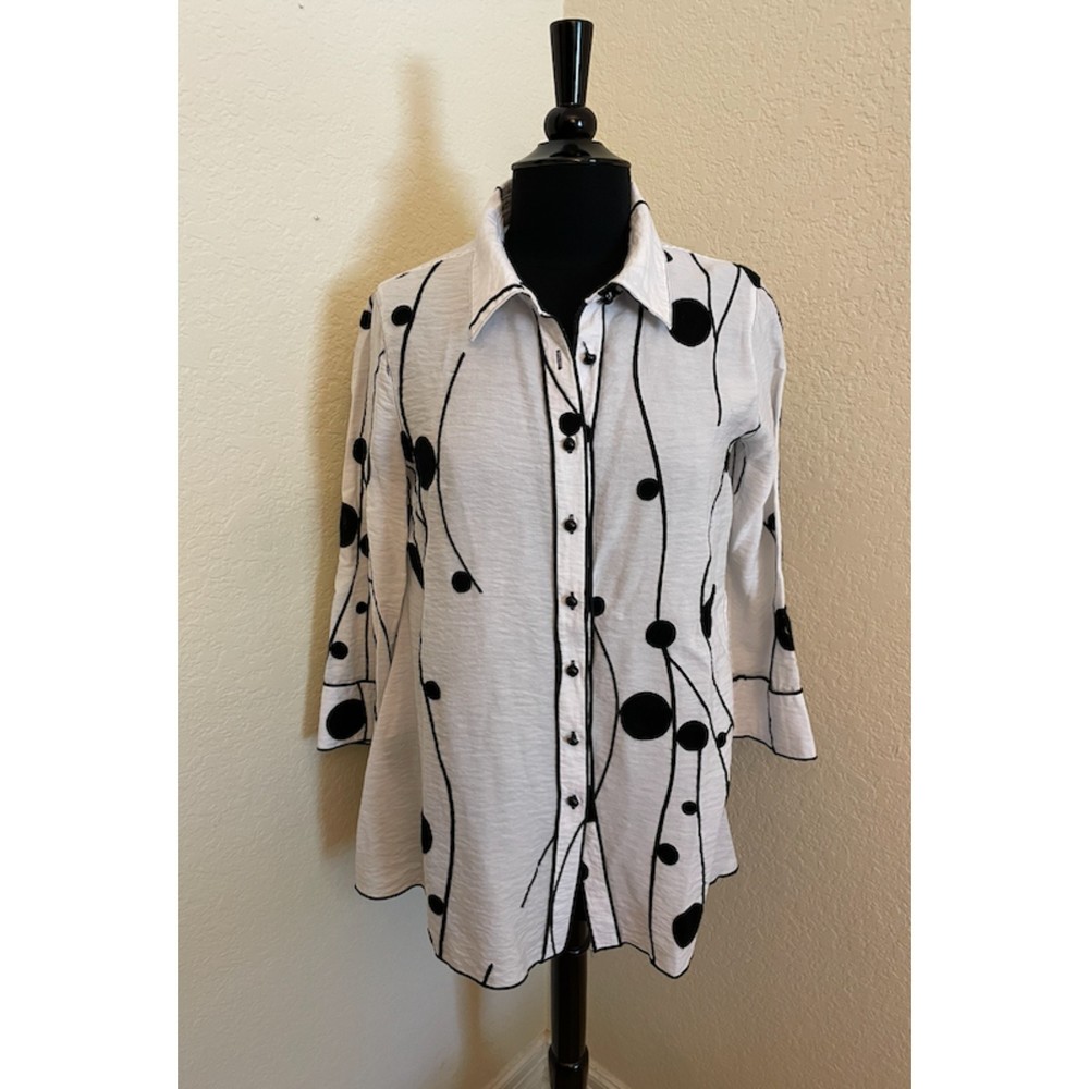 Multiples Black and White Print 3/4 sleeve Hi Lo Button Up Top-Sz S